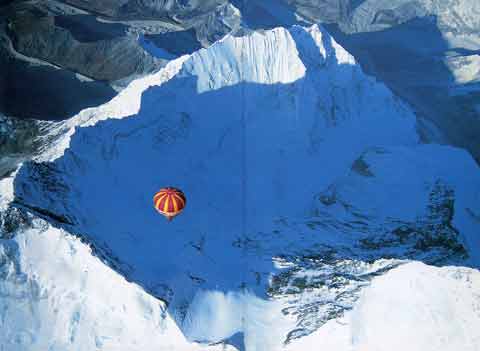 
Balloon Floating Over Lhotse, Nuptse And Everest Southwest Face Oct 21, 1991 - Ballooning Over Everest book
